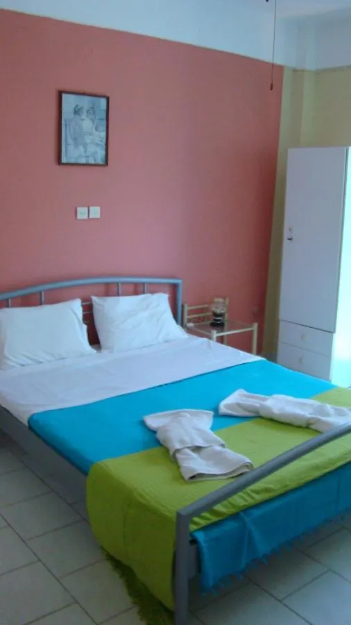 Dionisis Apartments Agia Efimia Aparthotel